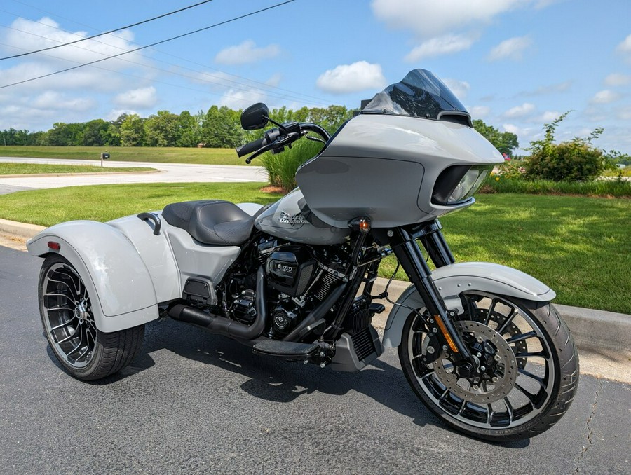 2024 Harley-Davidson Road Glide 3 Billiard Gray