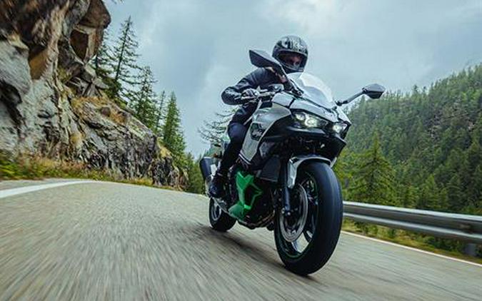 2024 Kawasaki Ninja 7 Hybrid ABS