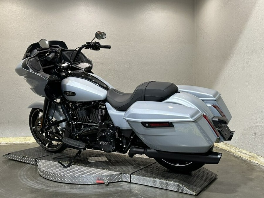 Harley-Davidson Road Glide™ 2024 FLTRX 84476781 ATLAS SLV MTLIC