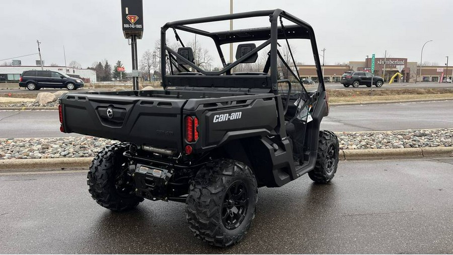 2024 Can-Am™ Defender DPS HD9