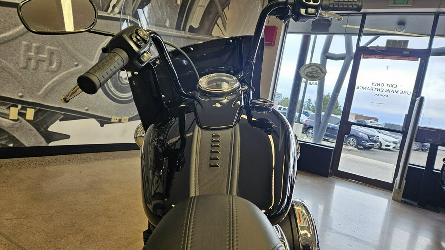 FLHC 2025 Heritage Classic