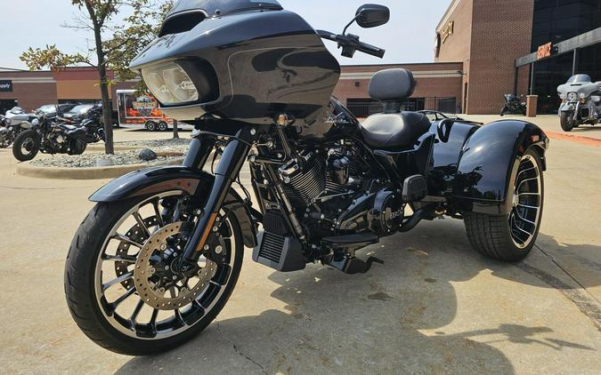 FLTRT 2023 Road Glide 3