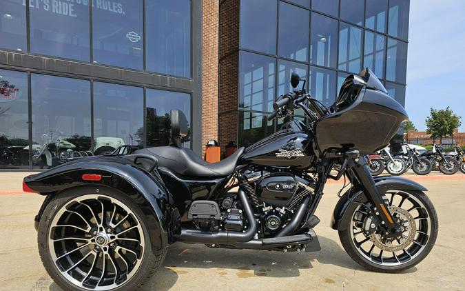 FLTRT 2023 Road Glide 3