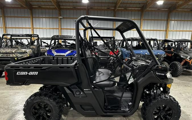 2024 Can-Am® Defender DPS HD9 Timeless Black