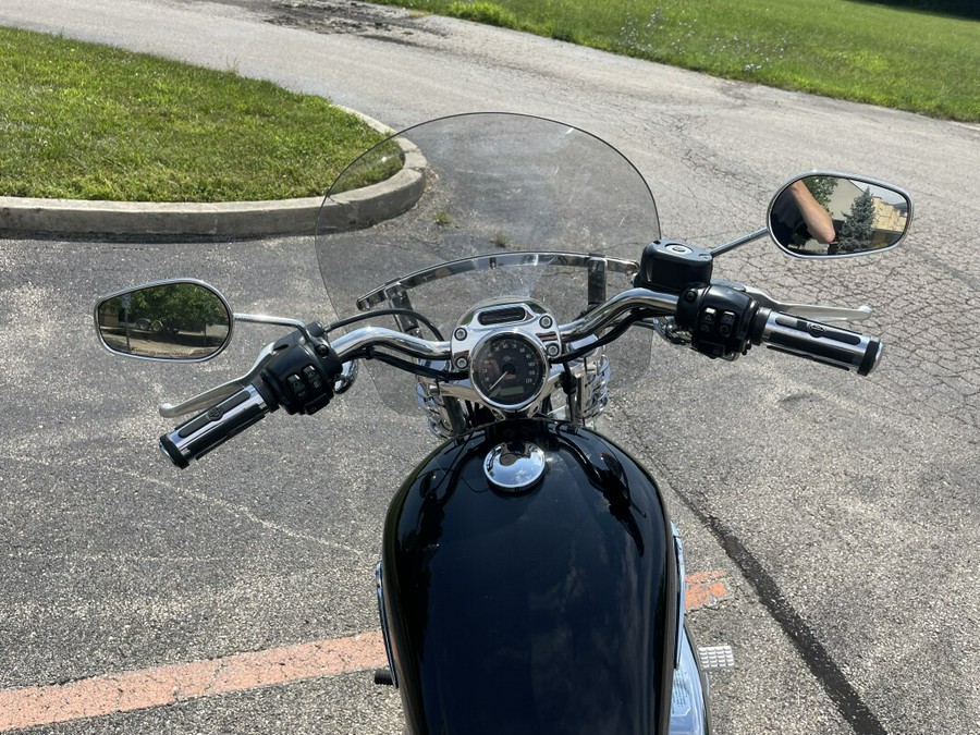 2016 Sportster 1200 Custom Vivid Black