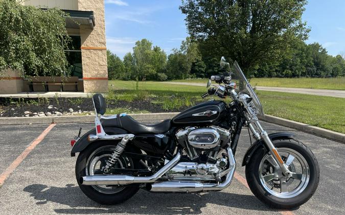 2016 Sportster 1200 Custom Vivid Black