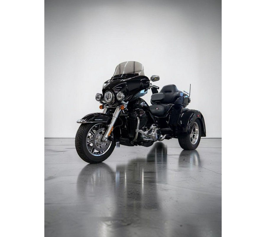 2023 Harley-Davidson Tri-Glide Ultra Classic FLHTCUTG