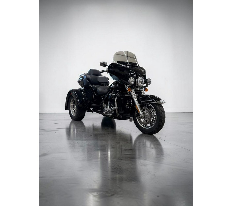 2023 Harley-Davidson Tri-Glide Ultra Classic FLHTCUTG
