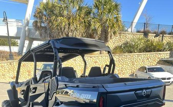 2025 Can-Am® Commander MAX XT 700