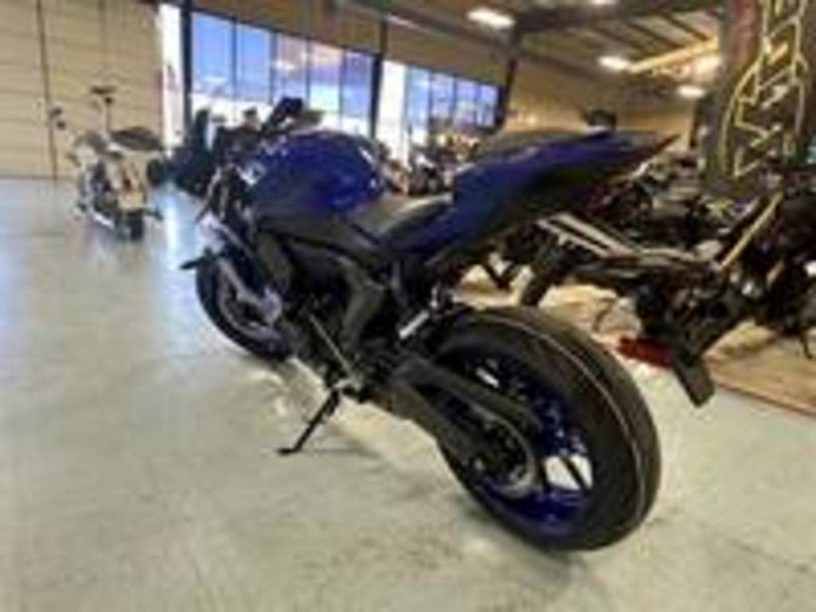 2025 Yamaha YZF-R7