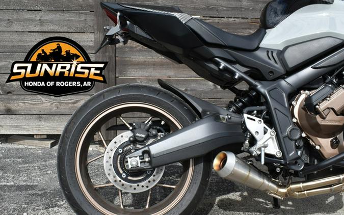2025 Honda CB650 E-CLUTCH