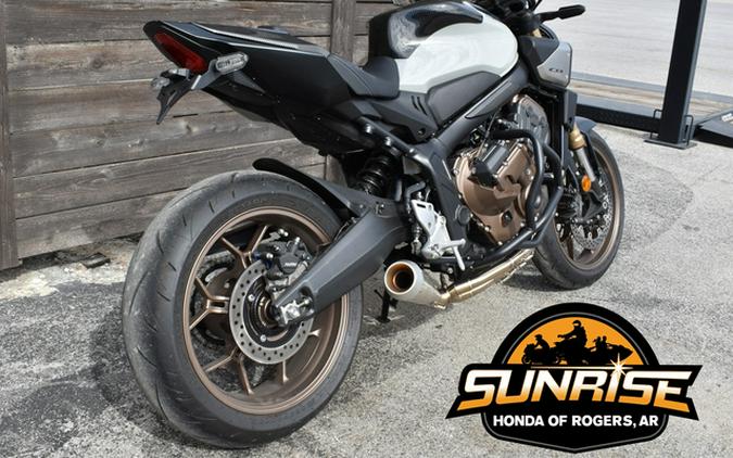 2025 Honda CB650 E-CLUTCH