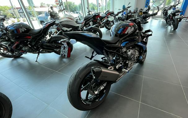 2024 BMW M 1000 R