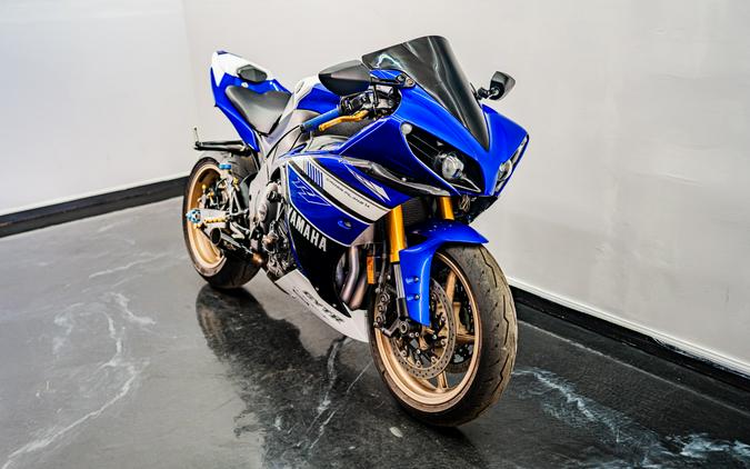 2014 Yamaha Motor Corp., USA YZF-R1