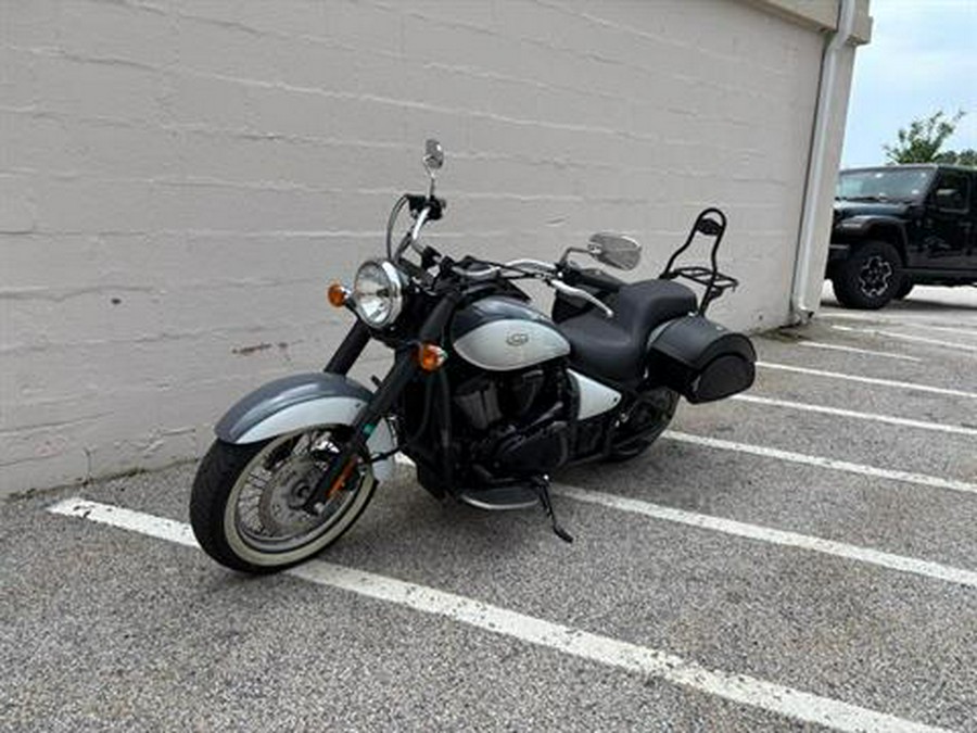 2021 Kawasaki Vulcan 900 Classic
