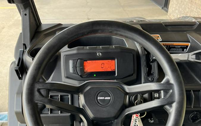 2025 Can-Am Defender MAX DPS HD7