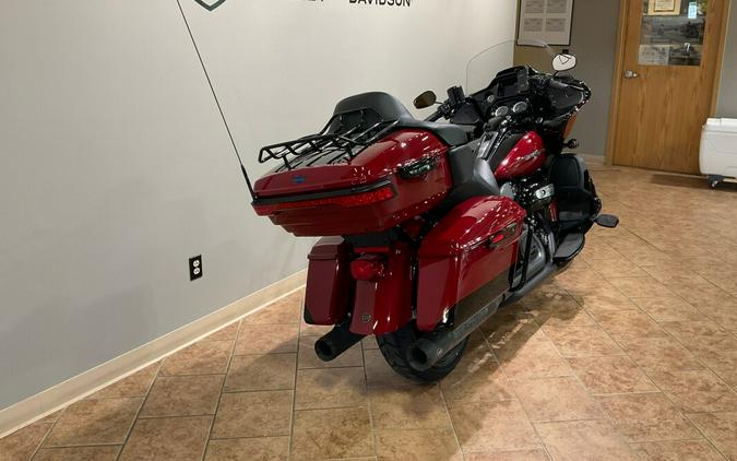 2020 Harley-Davidson Road Glide Limited Billiard Red/Vivid Black FLTRK