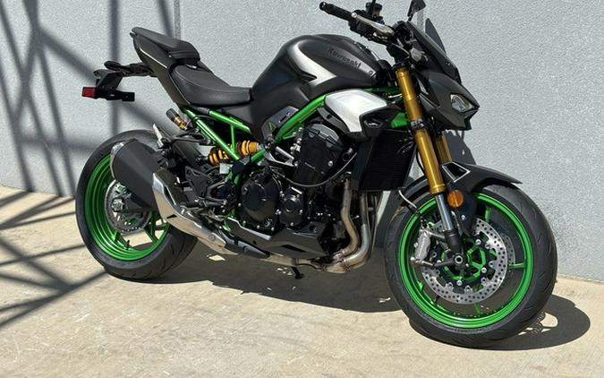 2026 Kawasaki Z900 SE ABS