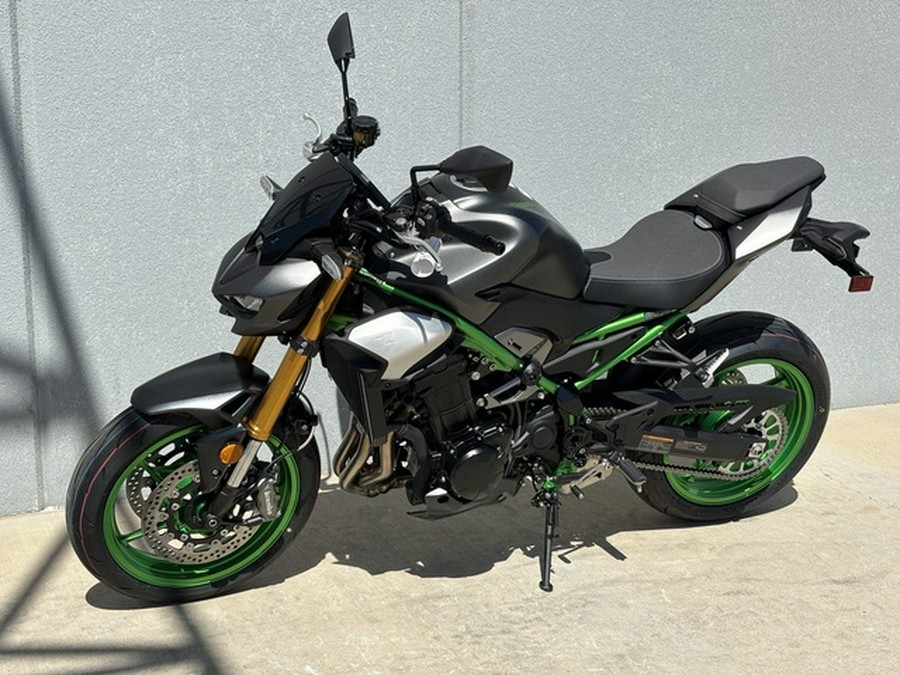 2026 Kawasaki Z900 SE ABS