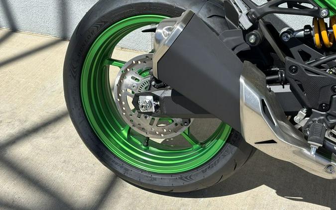 2026 Kawasaki Z900 SE ABS