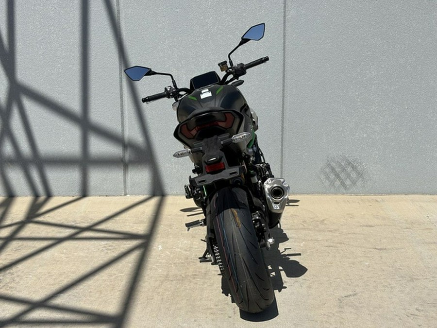 2026 Kawasaki Z900 SE ABS