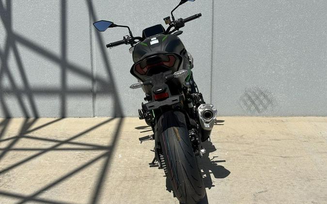 2026 Kawasaki Z900 SE ABS