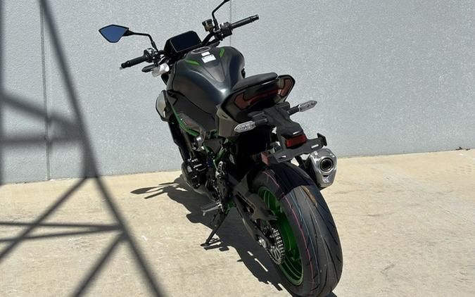 2026 Kawasaki Z900 SE ABS