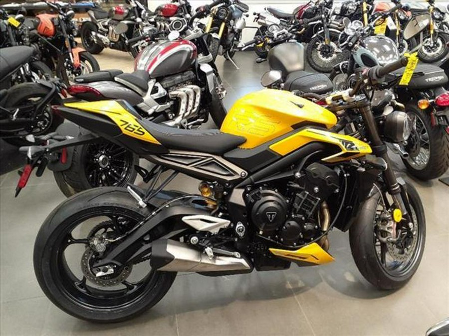 2024 Triumph STREET TRI