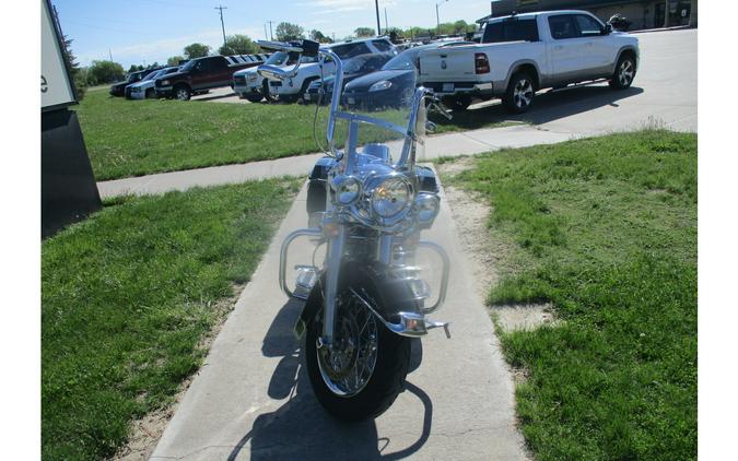 2010 Harley-Davidson® ROAD KING