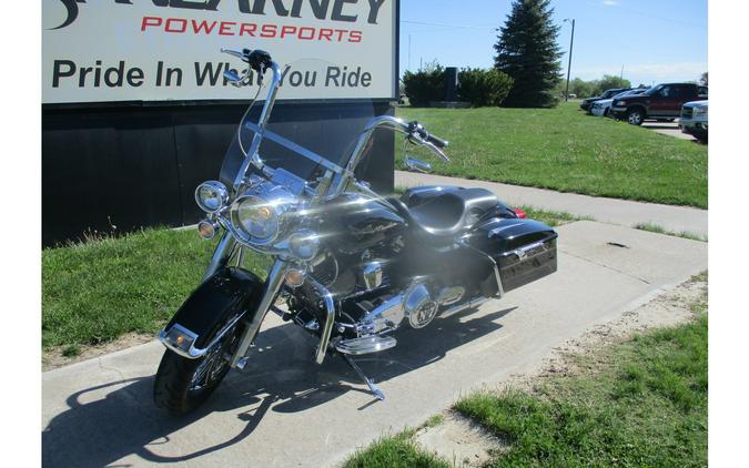 2010 Harley-Davidson® ROAD KING