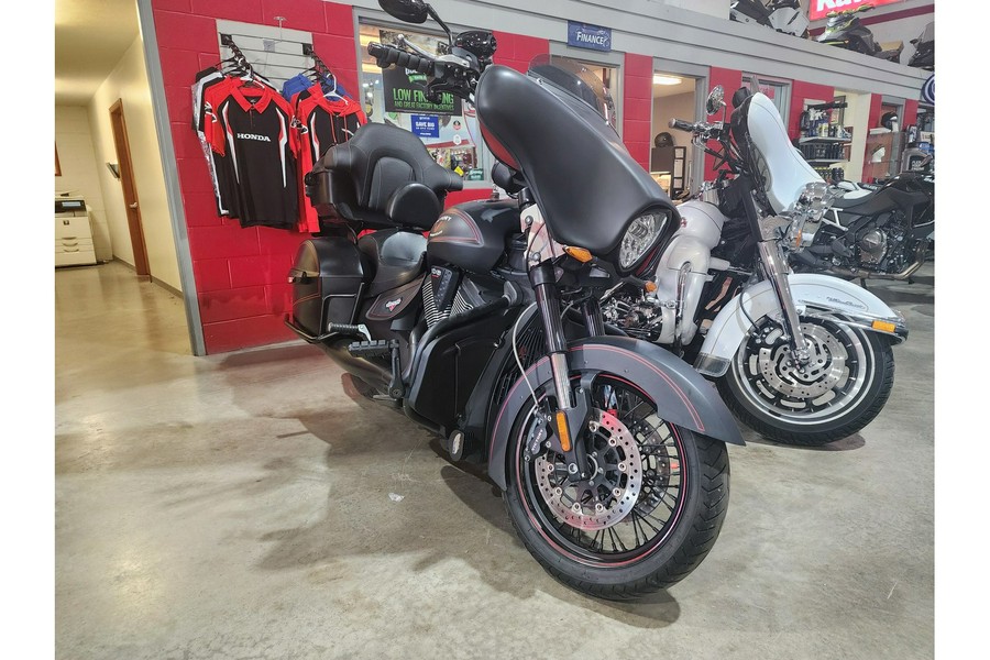 2013 Victory Motorcycles HARD BALL W/ FAIRING