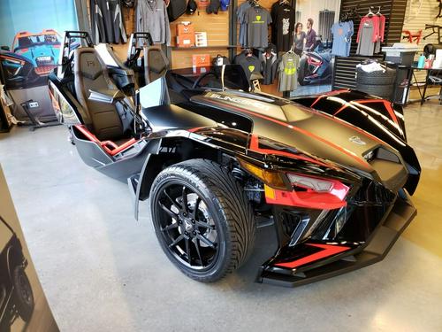 2020 Slingshot R Review (12 Fast Facts on 3 Wheels)