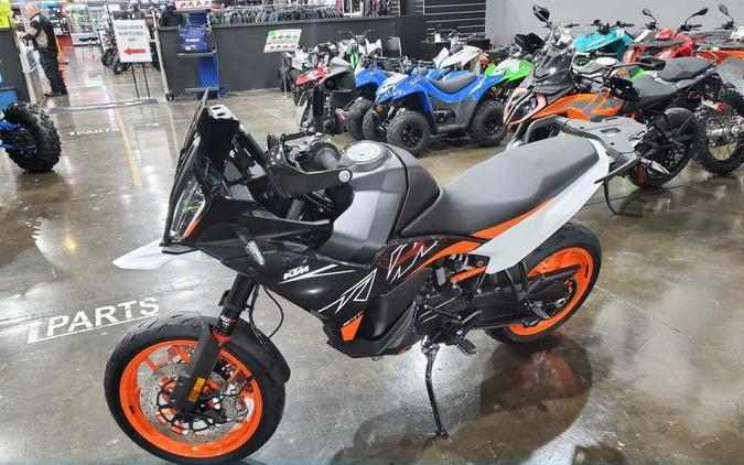 2024 KTM 890 SMT