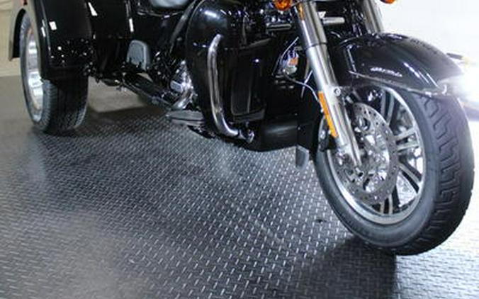 2024 Harley-Davidson® FLHTCUTG - Tri Glide® Ultra