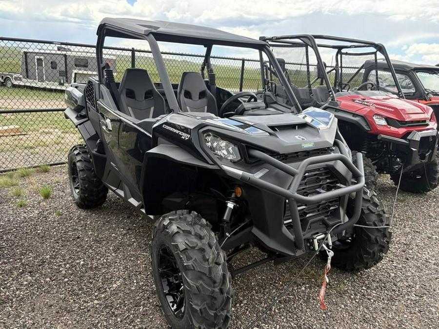 2025 Can-Am® Commander XT 700