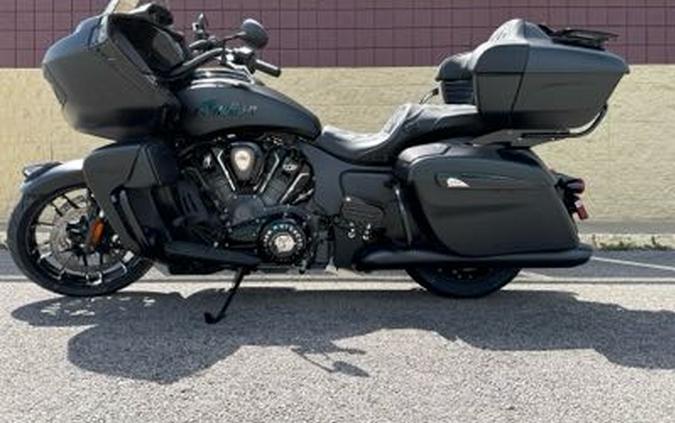 2024 Indian Motorcycle Pursuit® Dark Horse® with PowerBand Audio Package