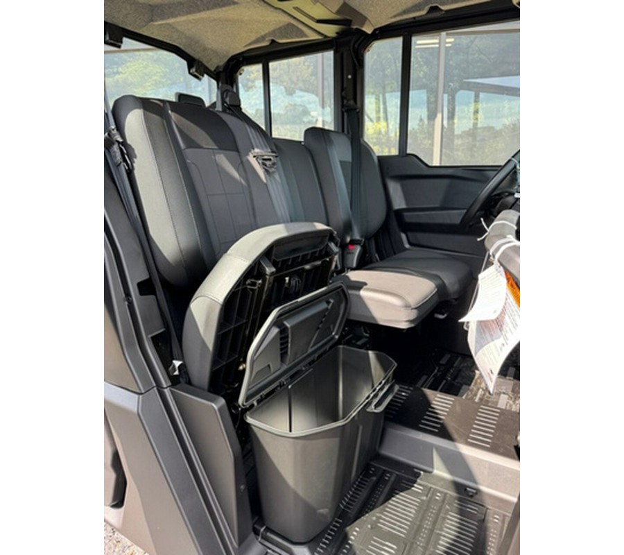 2026 Can-Am Defender MAX XT CAB HD11
