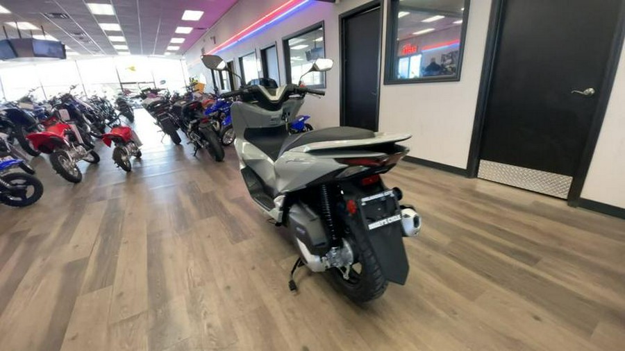 2025 Honda® PCX