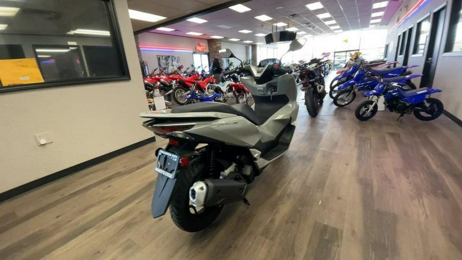 2025 Honda® PCX