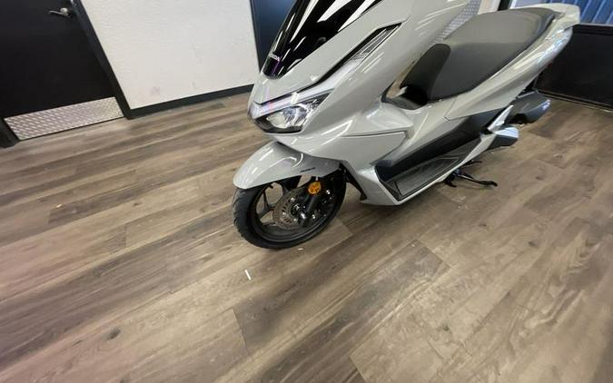 2025 Honda® PCX