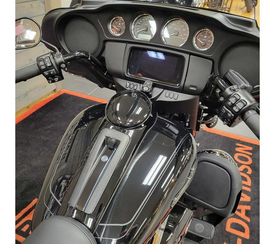2025 Harley-Davidson® FLHTCUTG - Tri Glide® Ultra
