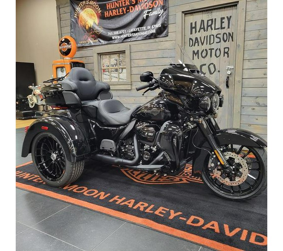2025 Harley-Davidson® FLHTCUTG - Tri Glide® Ultra