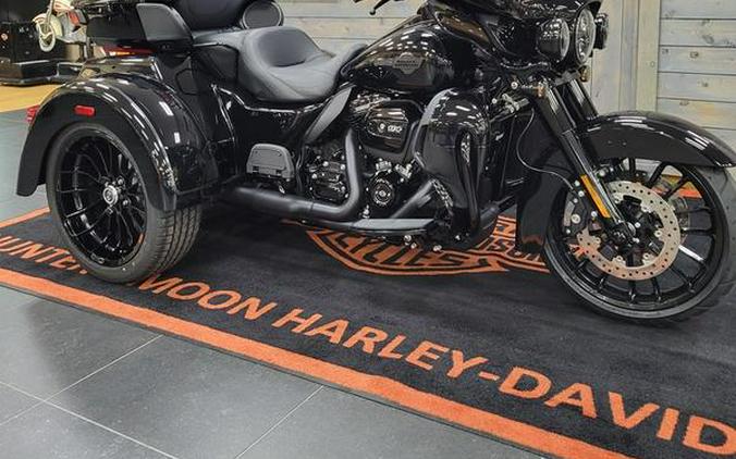 2025 Harley-Davidson® FLHTCUTG - Tri Glide® Ultra
