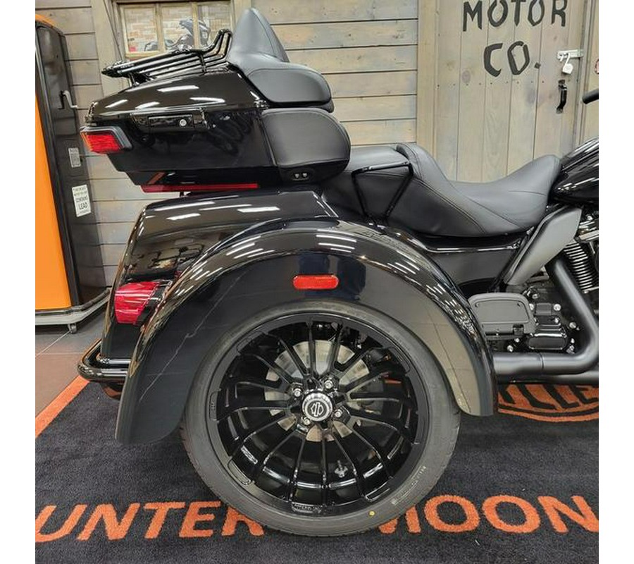 2025 Harley-Davidson® FLHTCUTG - Tri Glide® Ultra