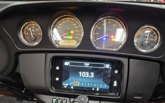 2025 Harley-Davidson® FLHTCUTG - Tri Glide® Ultra