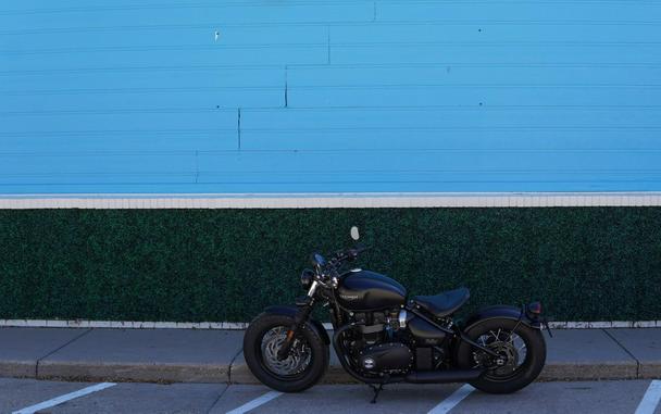 2019 Bonneville Bobber Black