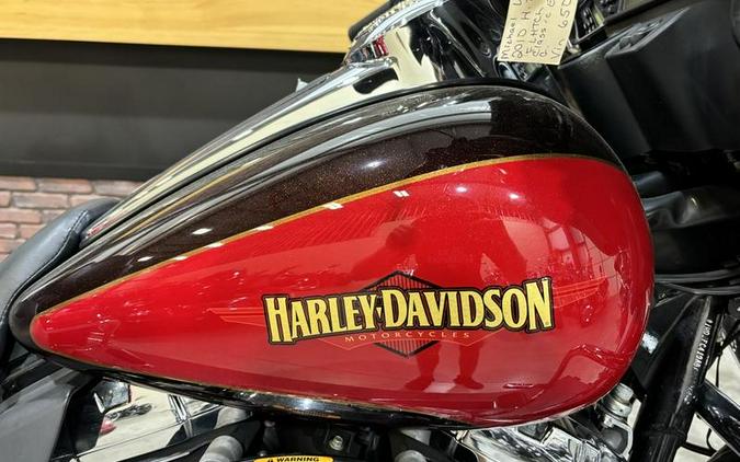 2010 Harley-Davidson® FLHTCU - Ultra Classic® Electra Glide