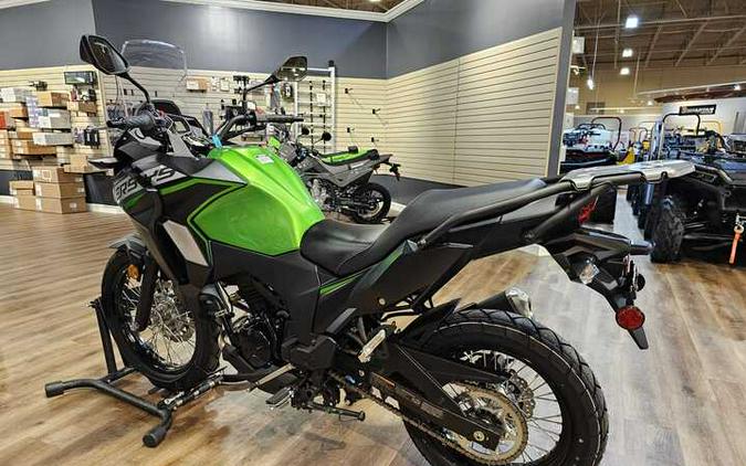 2025 Kawasaki Versys-X 300 ABS Candy Lime Green/Metallic Flat Spark Black - 106649