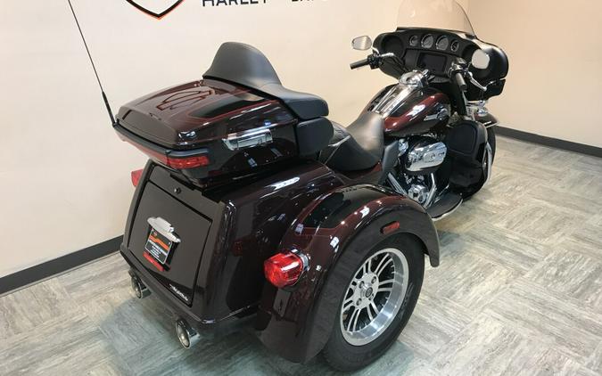 2022 Harley-Davidson Tri Glide Ultra Midnight Crimson/Vivid Black