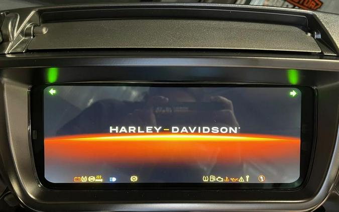 2025 Harley-Davidson® FLHX - Street Glide®